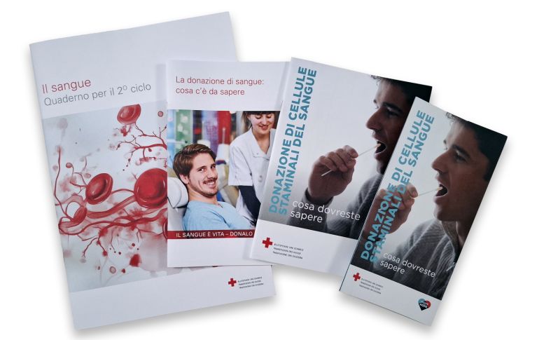 Panoramica degli opuscoli e dei materiali didattici di Trasfusione CRS Svizzera
