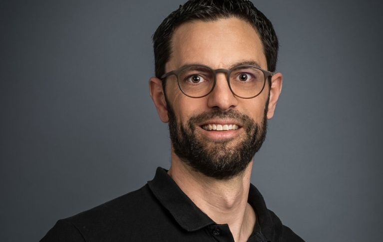 Portrait de Tizian Demont, Data Manager chez Transfusion CRS Suisse